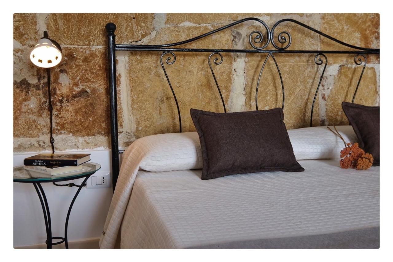 Morfeo Charming Rooms & Relax Avola Extérieur photo