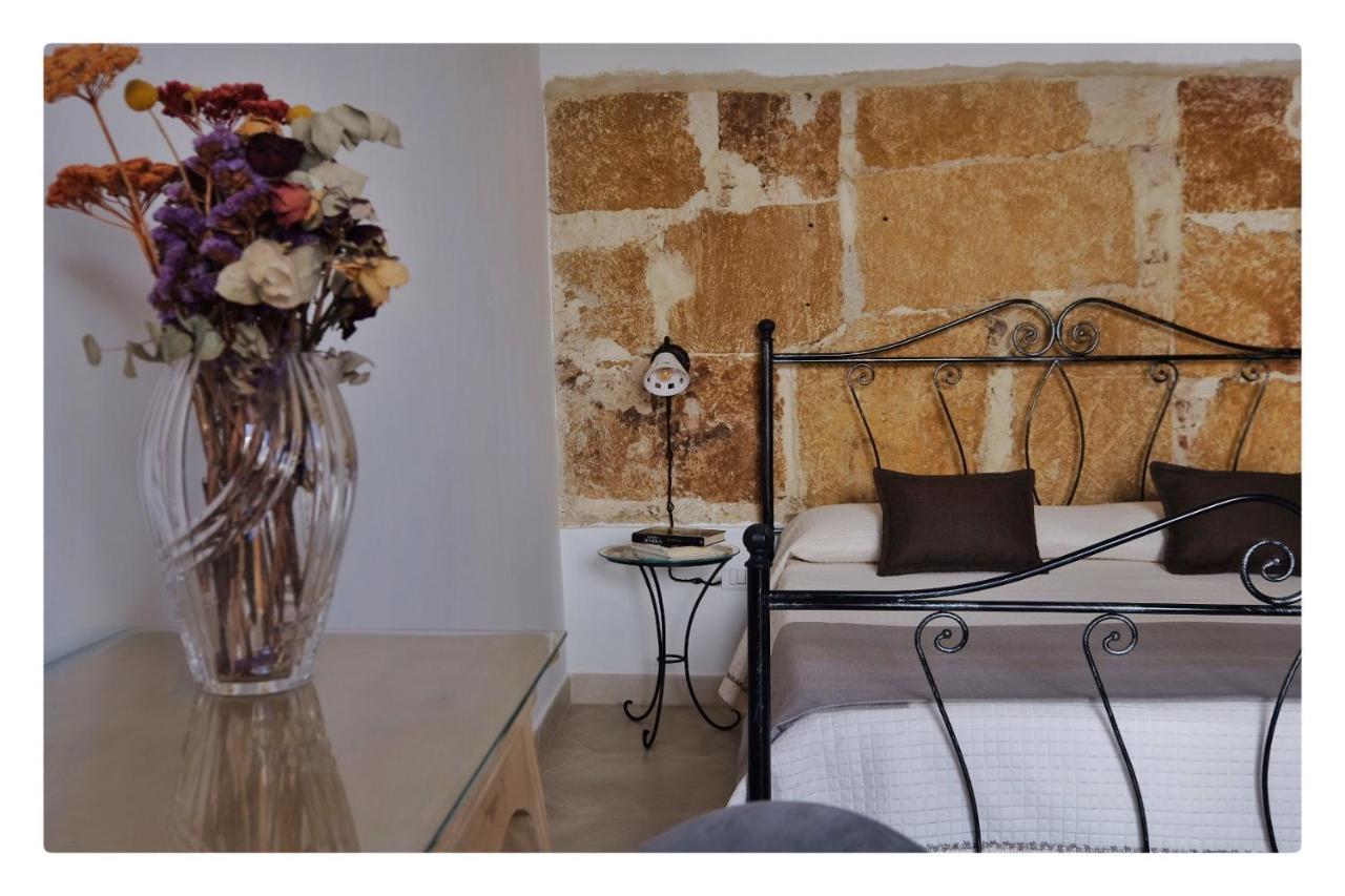 Morfeo Charming Rooms & Relax Avola Extérieur photo